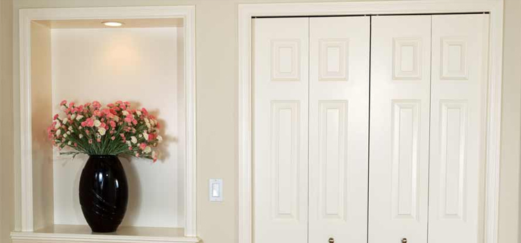 residential closet door repair in Land O' Lakes